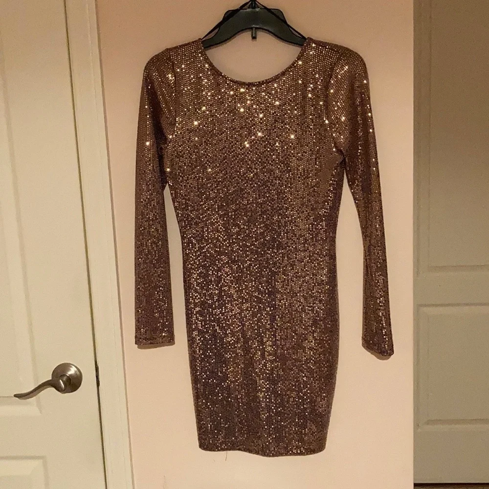 NWOT Windsor Gold color dress! - Picture 1 of 4